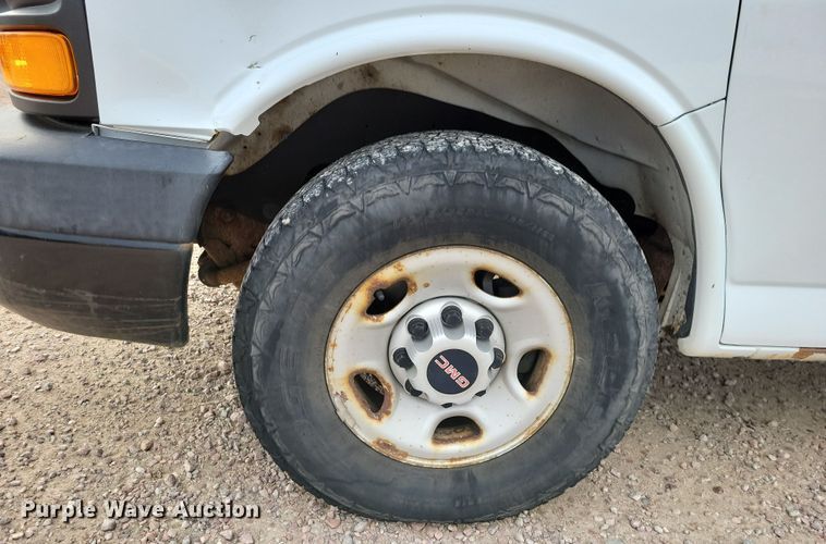 image for item NB9777 2008 GMC Savana G2500 van