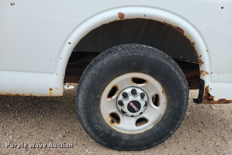 image for item NB9777 2008 GMC Savana G2500 van