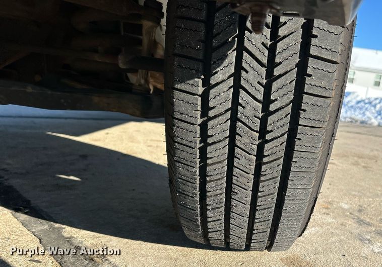 image for item NJ9739 2003 Chevrolet Express 3500 school bus