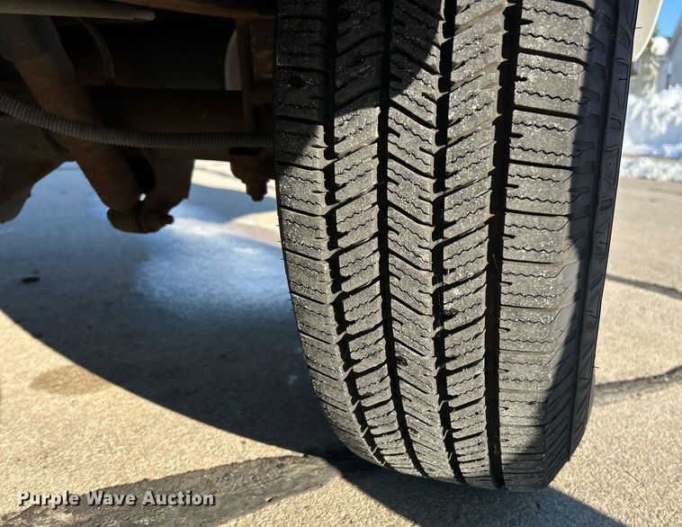 image for item NJ9739 2003 Chevrolet Express 3500 school bus