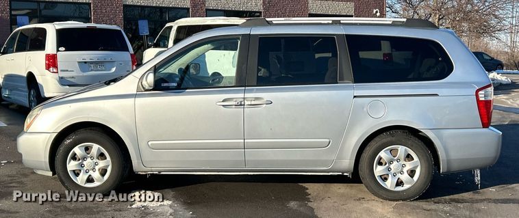 image for item NJ9740 2007 Kia Sedona LX van