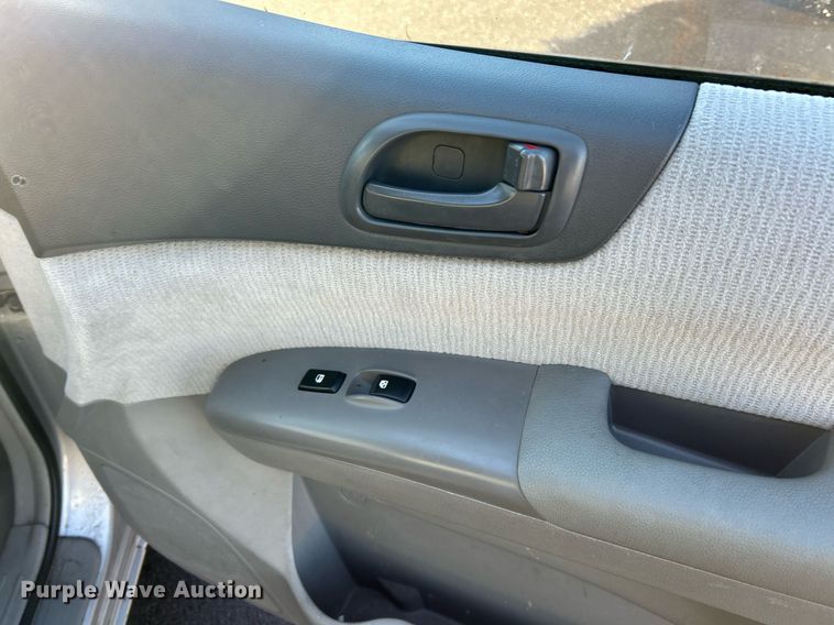 image for item NJ9740 2007 Kia Sedona LX van