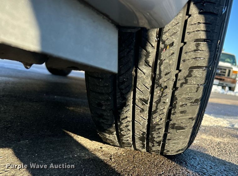 image for item NJ9740 2007 Kia Sedona LX van