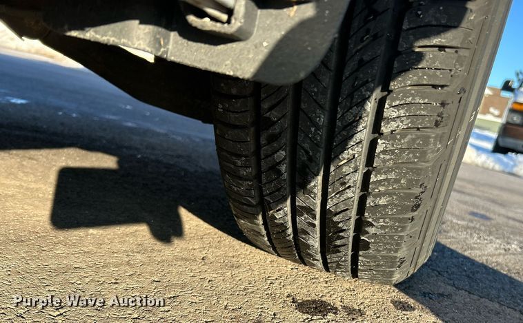 image for item NJ9740 2007 Kia Sedona LX van