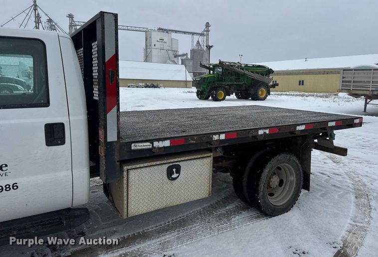 image for item OG9757 2014 Ford  F550 Super Duty XL flatbed truck