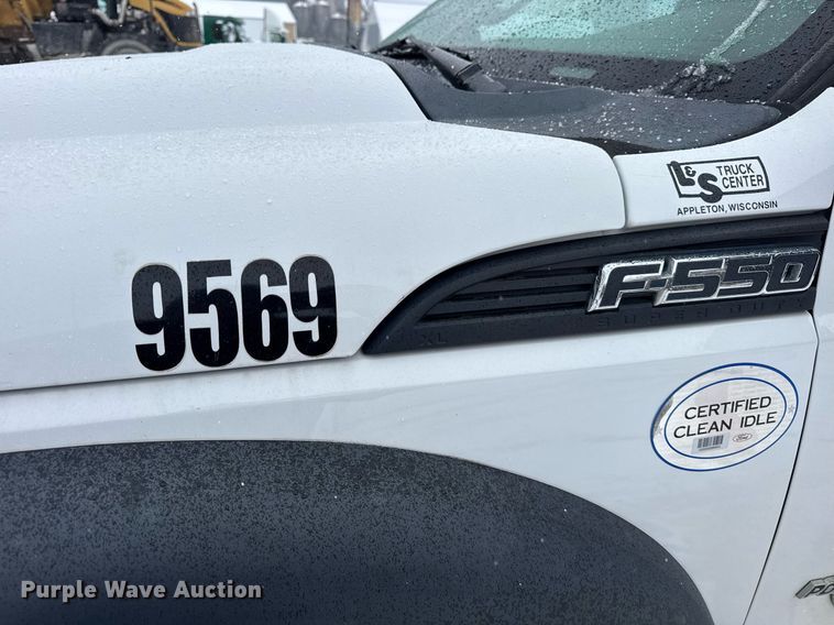 image for item OG9757 2014 Ford  F550 Super Duty XL flatbed truck