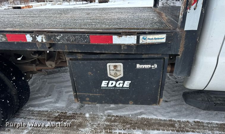 image for item OG9757 2014 Ford  F550 Super Duty XL flatbed truck