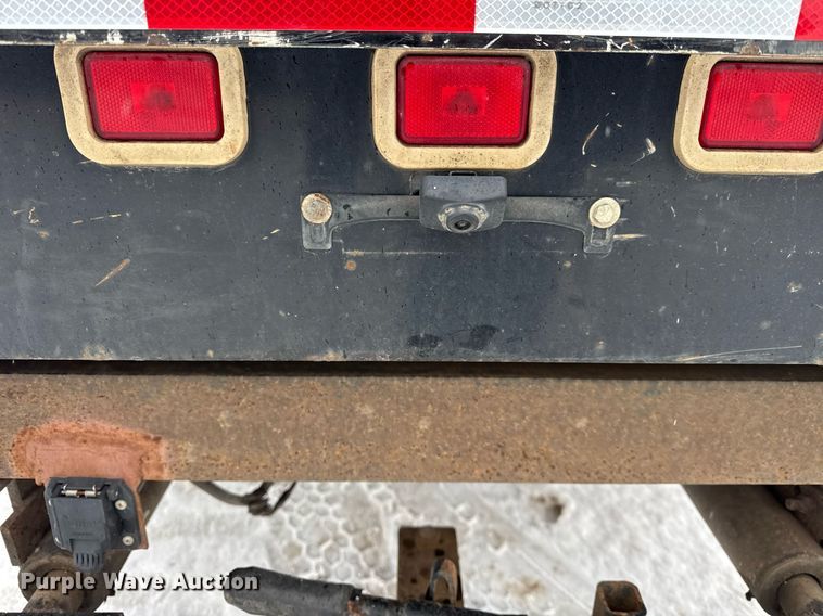 image for item OG9757 2014 Ford  F550 Super Duty XL flatbed truck