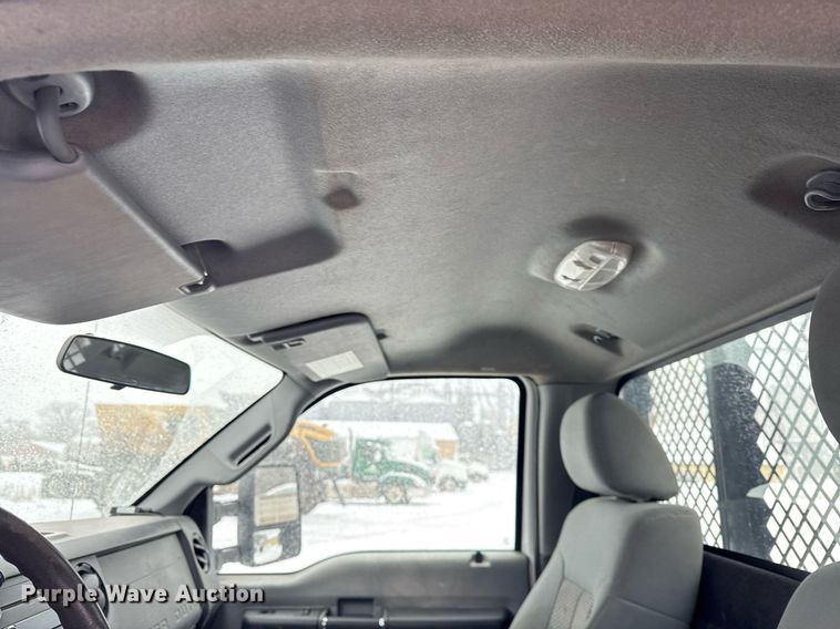 image for item OG9757 2014 Ford  F550 Super Duty XL flatbed truck