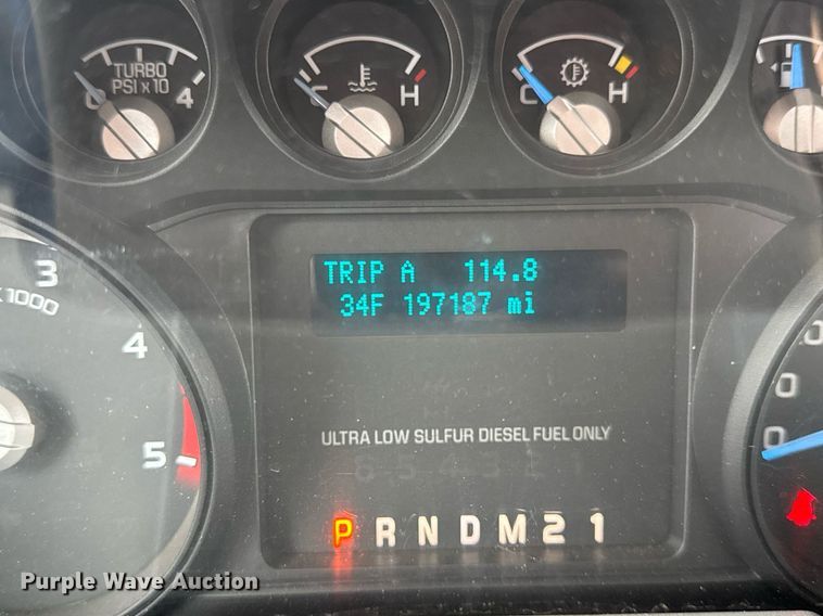 image for item OG9757 2014 Ford  F550 Super Duty XL flatbed truck