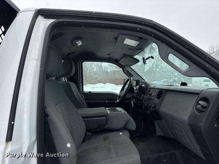 image for item OG9757 2014 Ford  F550 Super Duty XL flatbed truck