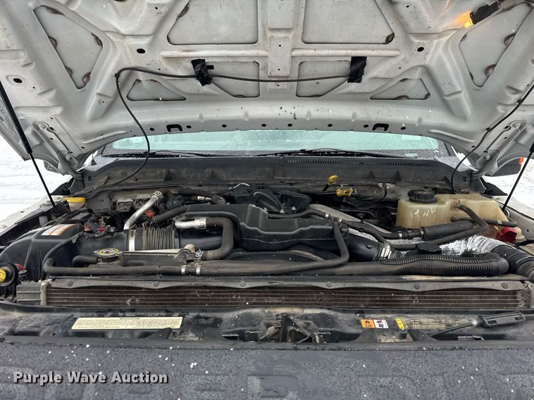 image for item OG9757 2014 Ford  F550 Super Duty XL flatbed truck