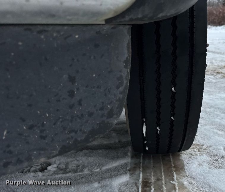 image for item OG9757 2014 Ford  F550 Super Duty XL flatbed truck