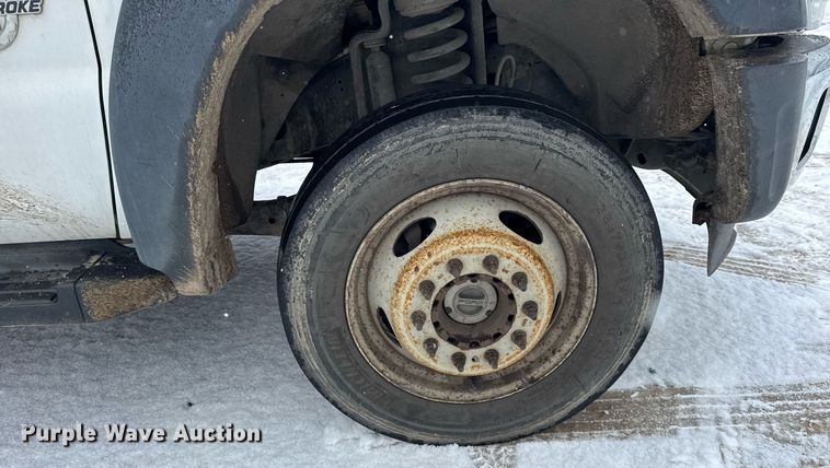 image for item OG9757 2014 Ford  F550 Super Duty XL flatbed truck