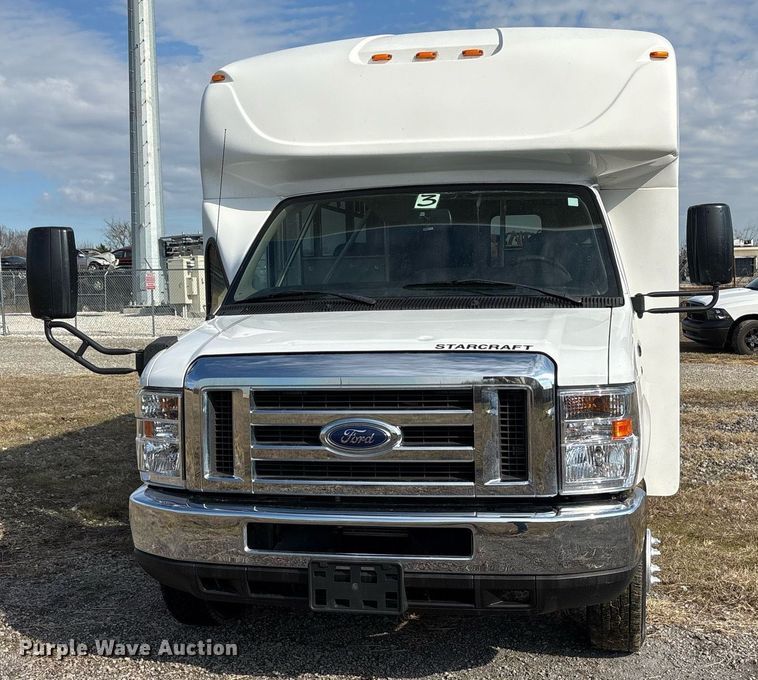 image for item OK9512 2019 Ford E350 shuttle bus