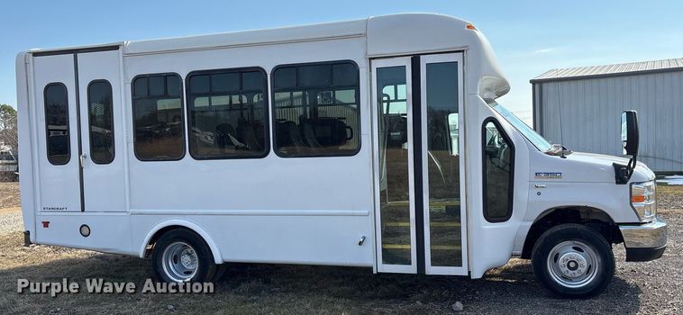 image for item OK9512 2019 Ford E350 shuttle bus