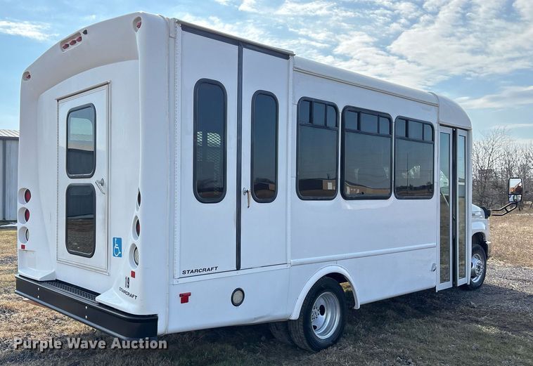 image for item OK9512 2019 Ford E350 shuttle bus