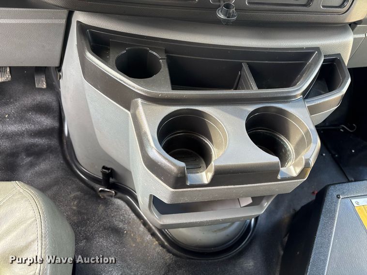 image for item OK9512 2019 Ford E350 shuttle bus