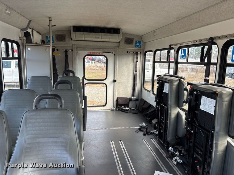 image for item OK9512 2019 Ford E350 shuttle bus