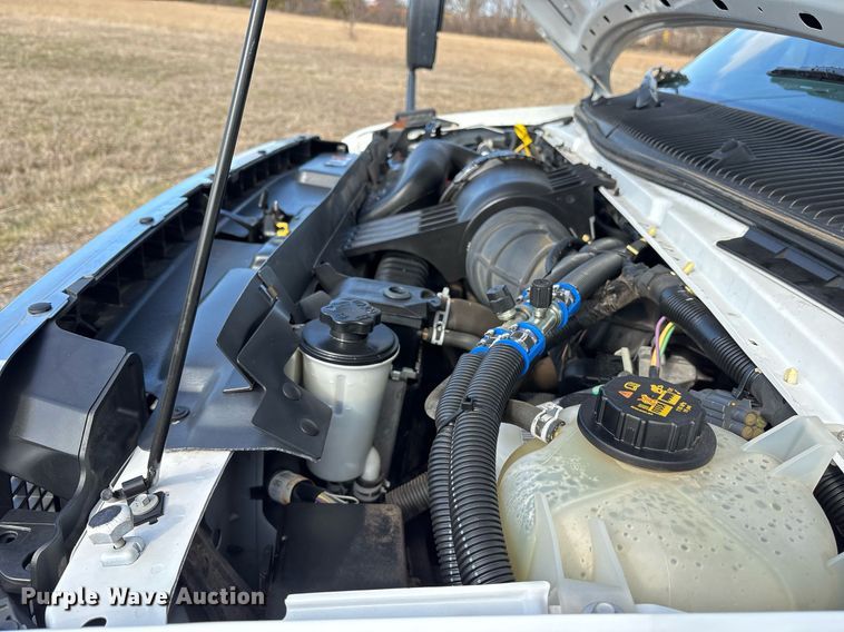 image for item OK9512 2019 Ford E350 shuttle bus