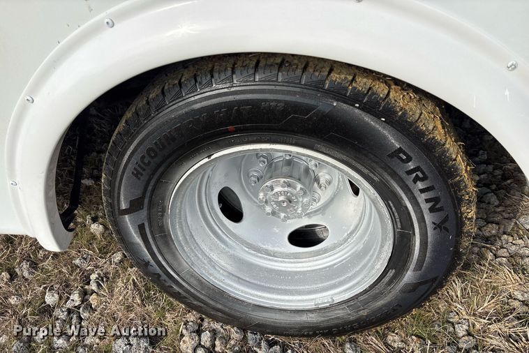 image for item OK9512 2019 Ford E350 shuttle bus