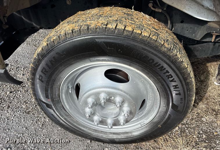 image for item OK9512 2019 Ford E350 shuttle bus