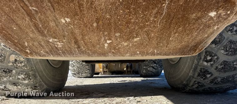 image for item DH9664 2010 John Deere 824K wheel loader