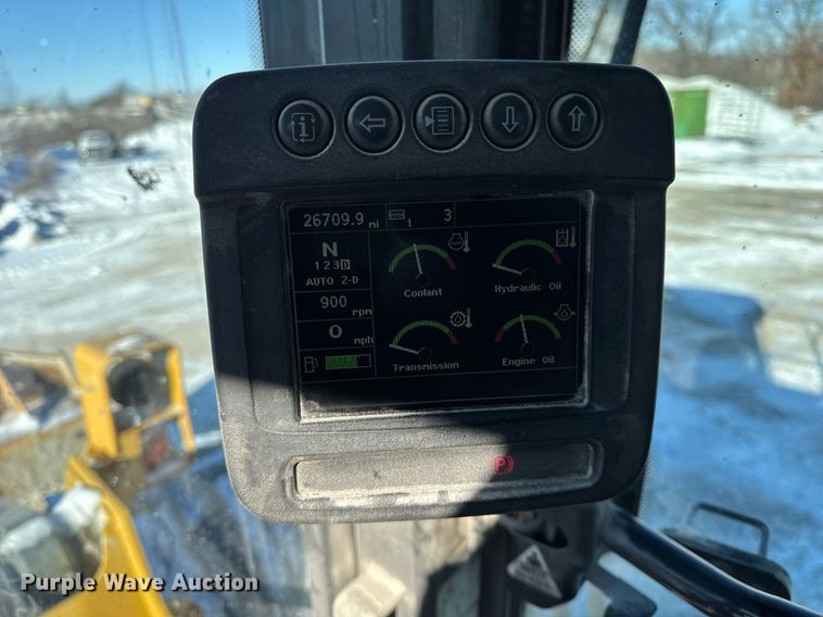 image for item DH9664 2010 John Deere 824K wheel loader