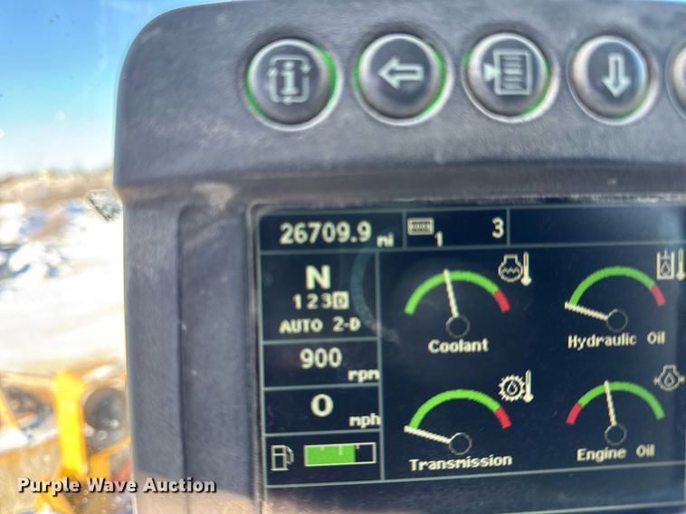 image for item DH9664 2010 John Deere 824K wheel loader