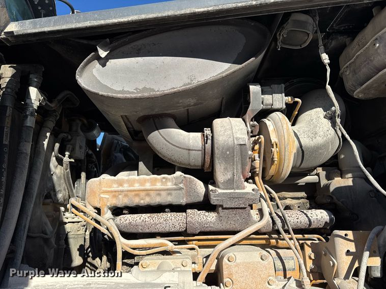 image for item DH9664 2010 John Deere 824K wheel loader