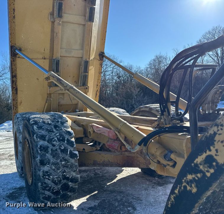 image for item DH9694 2006 Caterpillar 735 articulated haul truck