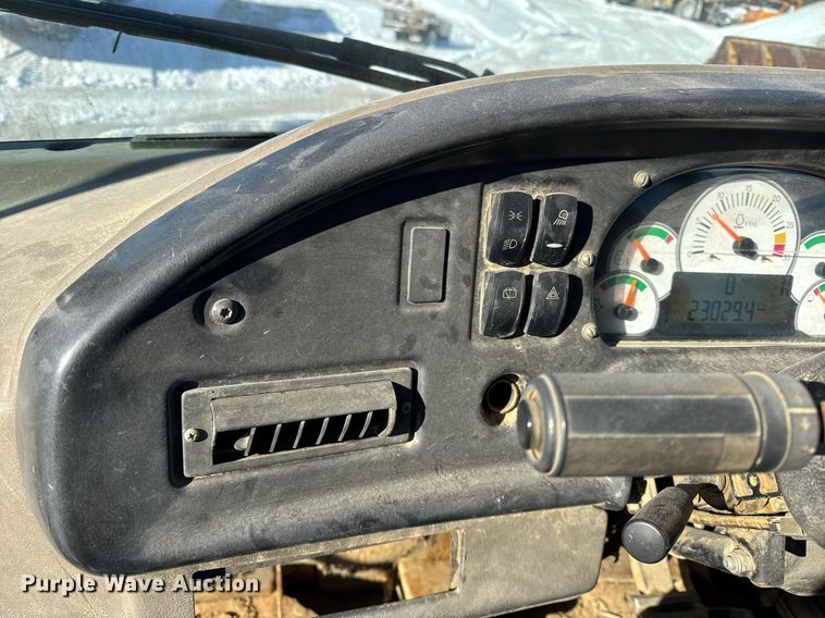 image for item DH9694 2006 Caterpillar 735 articulated haul truck