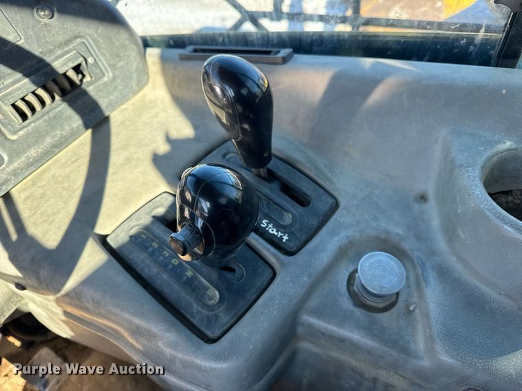 image for item DH9694 2006 Caterpillar 735 articulated haul truck