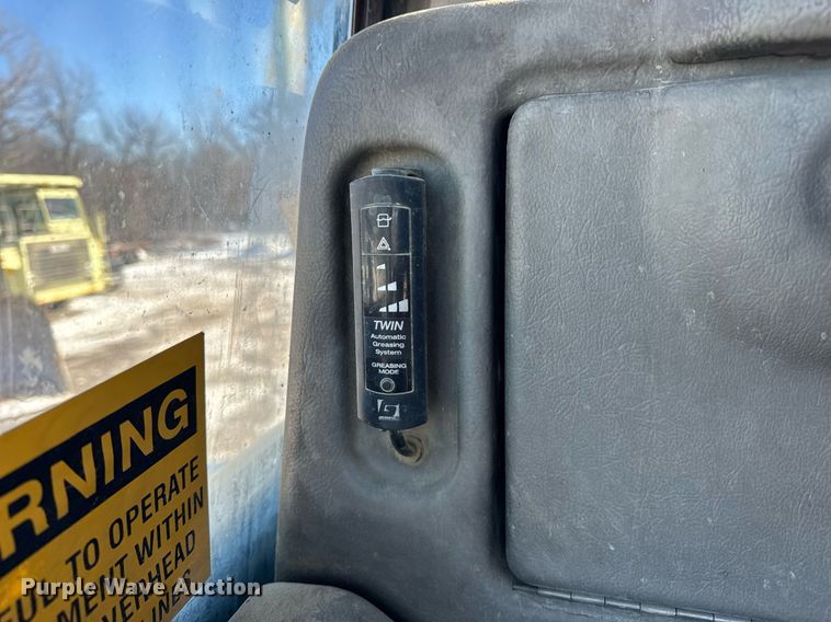 image for item DH9694 2006 Caterpillar 735 articulated haul truck