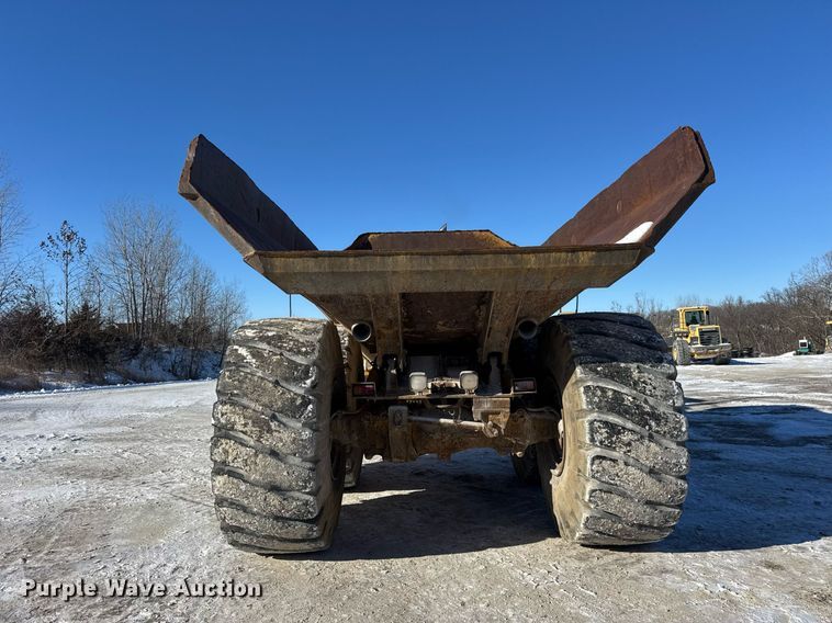 image for item DH9696 1998 Caterpillar D400E articulated haul truck