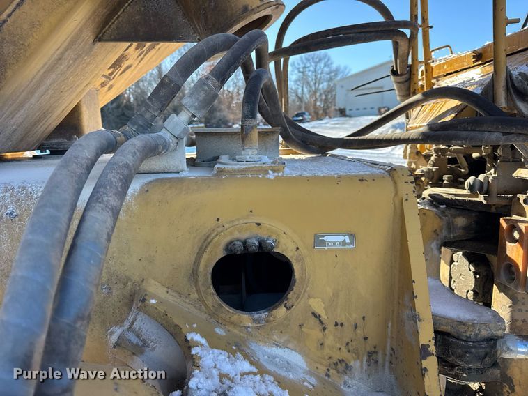 image for item DH9696 1998 Caterpillar D400E articulated haul truck