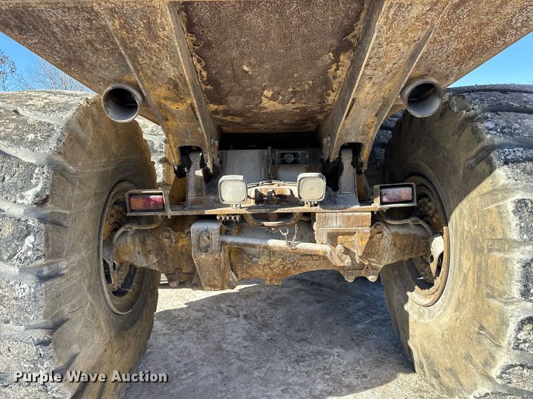 image for item DH9696 1998 Caterpillar D400E articulated haul truck