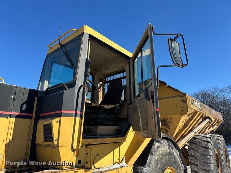 image for item DH9696 1998 Caterpillar D400E articulated haul truck