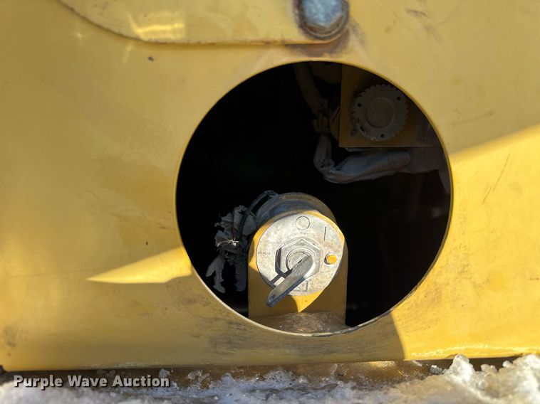 image for item DH9696 1998 Caterpillar D400E articulated haul truck