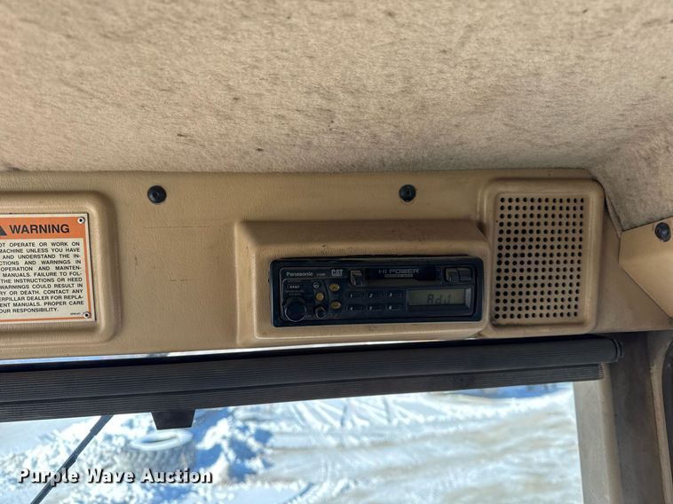 image for item DH9696 1998 Caterpillar D400E articulated haul truck