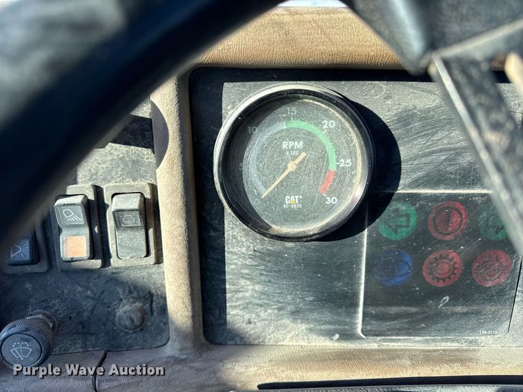 image for item DH9696 1998 Caterpillar D400E articulated haul truck