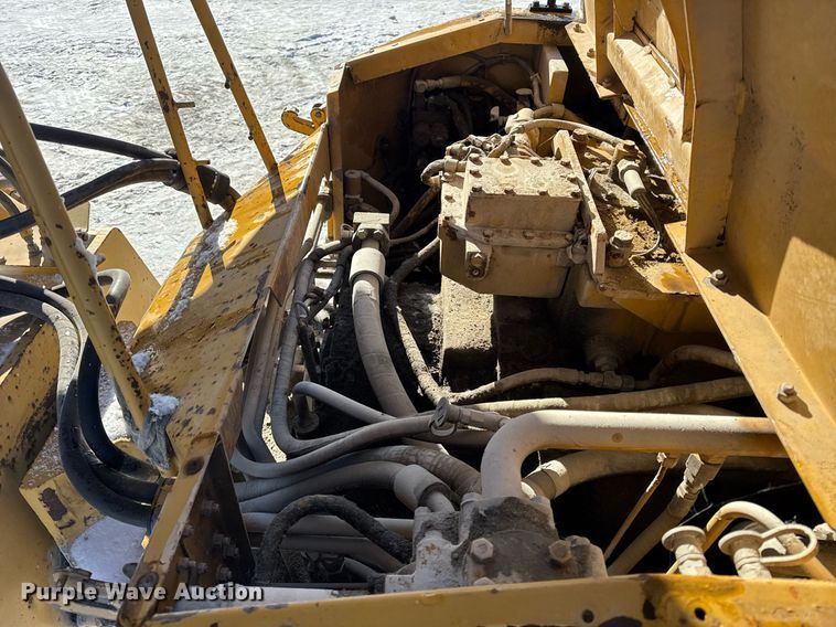 image for item DH9696 1998 Caterpillar D400E articulated haul truck