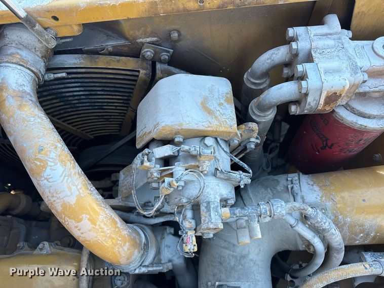 image for item DH9696 1998 Caterpillar D400E articulated haul truck