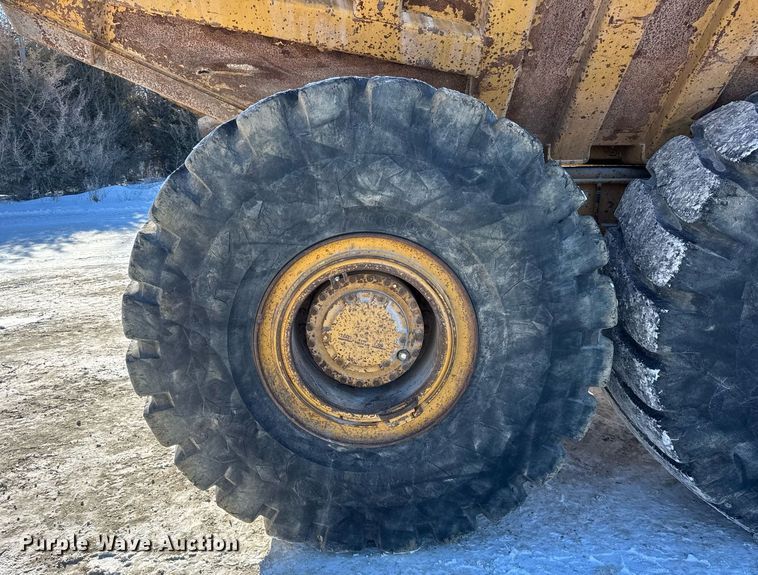 image for item DH9696 1998 Caterpillar D400E articulated haul truck