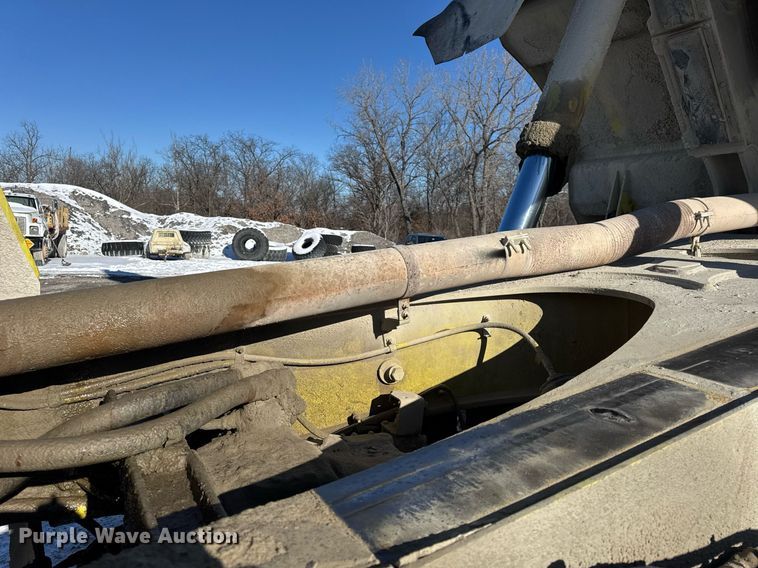 image for item DH9698 1997 Euclid R40 haul truck