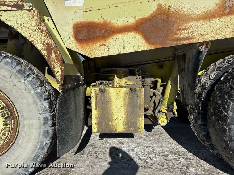 image for item DH9698 1997 Euclid R40 haul truck