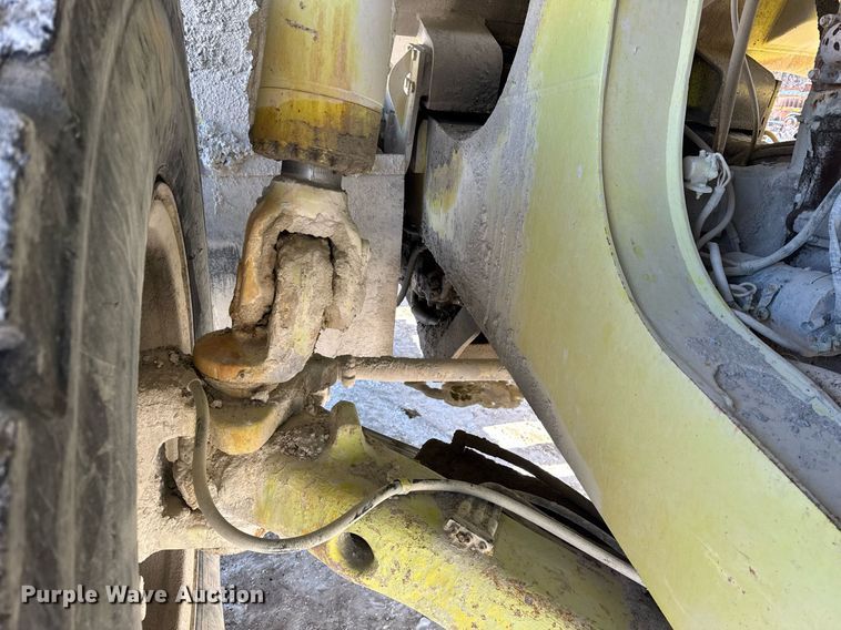 image for item DH9698 1997 Euclid R40 haul truck