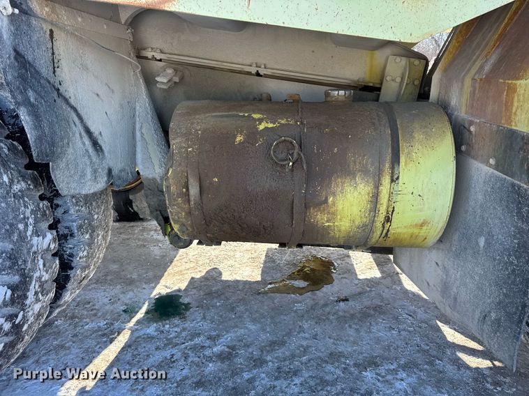 image for item DH9698 1997 Euclid R40 haul truck