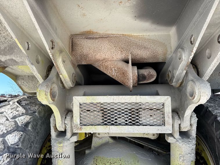 image for item DH9698 1997 Euclid R40 haul truck