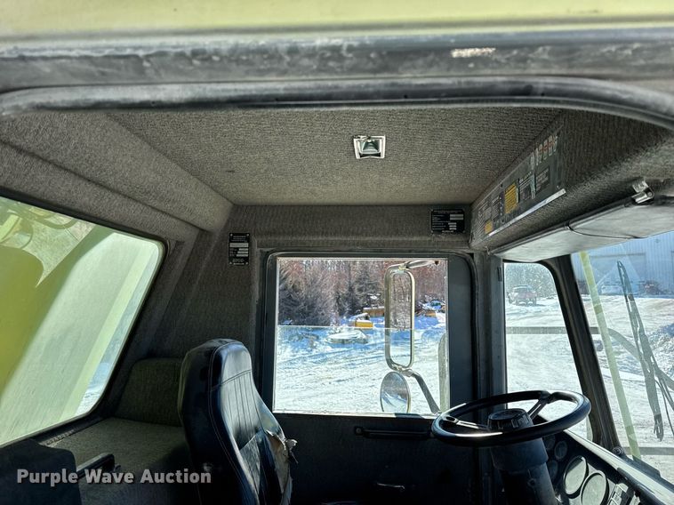 image for item DH9698 1997 Euclid R40 haul truck